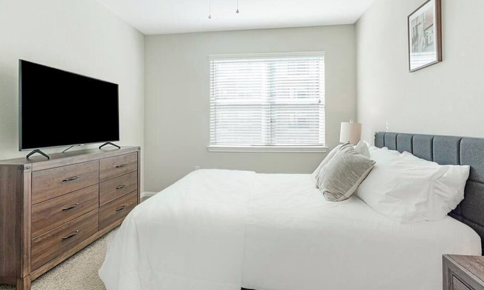 Stone Oak Apartment | Landing at The Abbey at Sonterra - 2 Bedrooms in Stone Oak