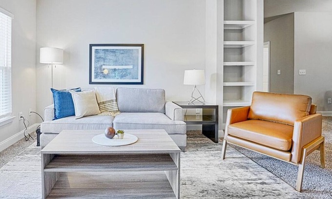 Johns Island Apartment | Landing at The Apartments at Shade Tree - 2 Bedrooms in Downtown Charleston