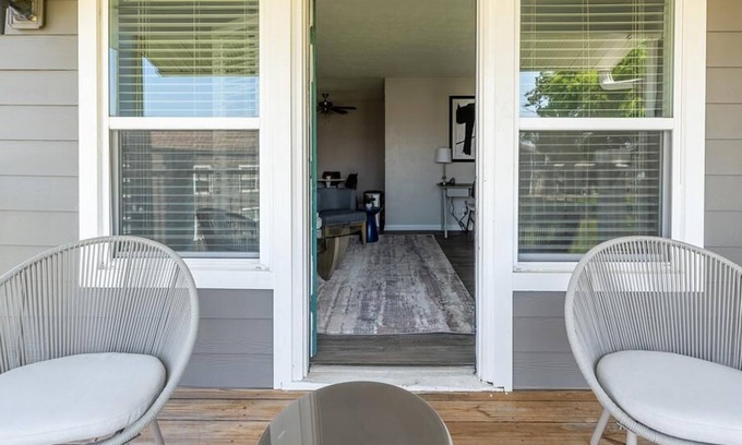 Hermitage Apartment | Landing at The Arbours of Hermitage - 1 Bedroom in Downtown Hermitage