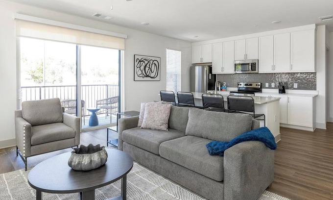 Huntsville Apartment | Landing at The Gallery - 2 Bedrooms in West Hun.
