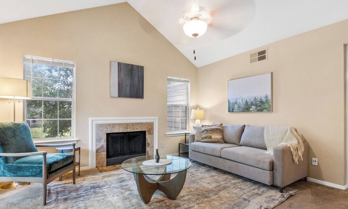 Germantown Apartment | Landing at The Grove at Germantown - 2 Bedrooms.