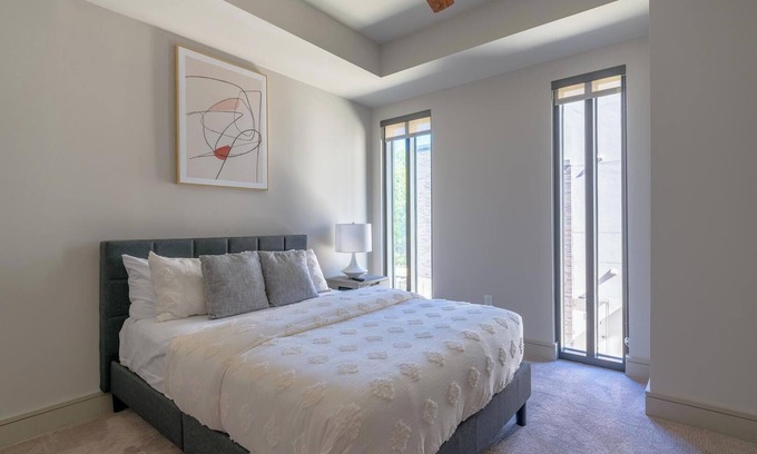 Houston Apartment | Landing at The Hayworth - 2 Bedrooms in Westside