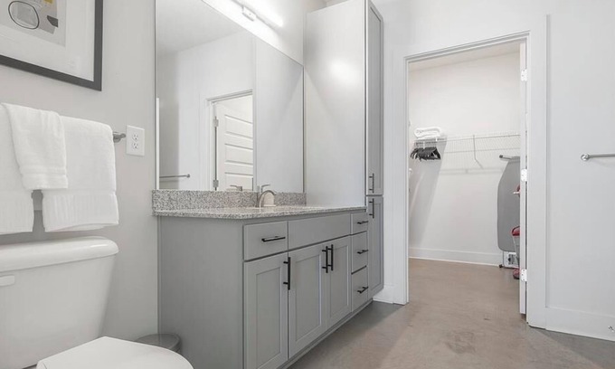 Charlotte Apartment | Landing at The Henry - 2 Bedrooms in Northwest Charlotte