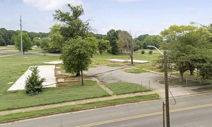 Charlotte Apartment | Landing at The Henry - 2 Bedrooms in Northwest Charlotte