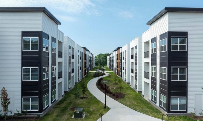 Cartersburg Apartment | Landing at The Landing - 2 Bedrooms in Clermont
