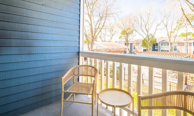 Cypress Apartment | Landing at Vantage Point - 1 Bedroom in Downtown Cypress