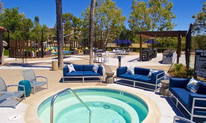Temecula Apartment | Landing at Vista Promenade - 1 Bedroom in Downtown Temecula