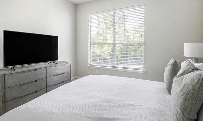 Alden Bridge Apartment | Landing at Whispering Pines Ranch - 3 Bedrooms in Alden Bridge