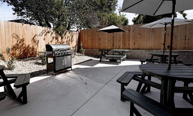 Sugar House Apartment | Landing | Beautiful Studio, Gym, Game Room