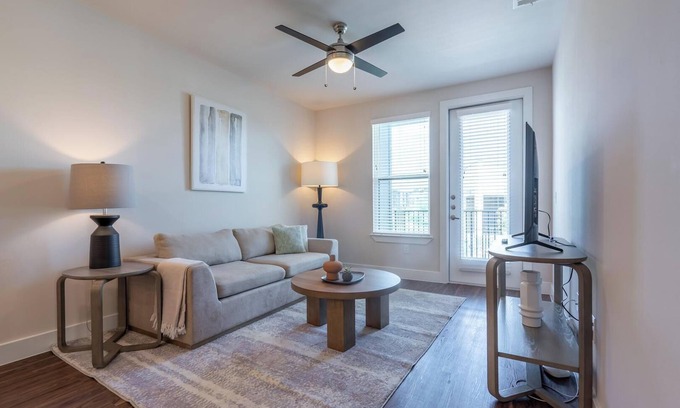 Wetmore Apartment | Landing | Beautiful 1BD, Clubhouse, Pool