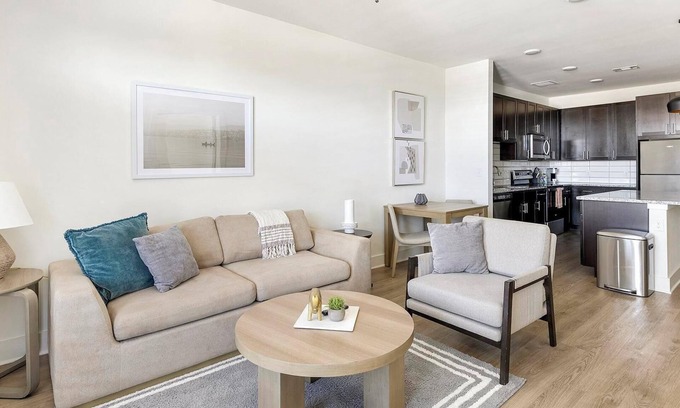 Fort Worth Apartment | Landing | Beautiful 1BD, Gym, Yoga Studio