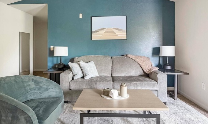 Murfreesboro Apartment | Landing | Beautiful 2BD, Courtyard, Clubhouse