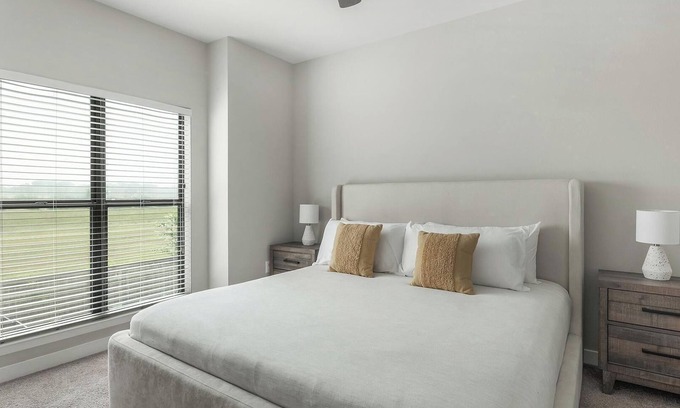 Katy Apartment | Landing | Chic 1BD, Clubhouse, Courtyard