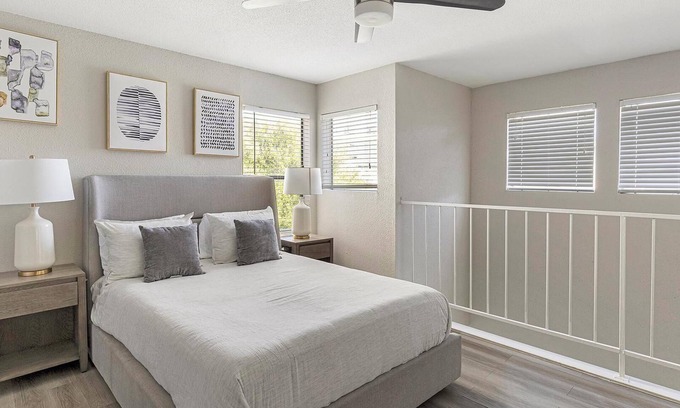 Fort Worth Apartment | Landing | Chic 1BD, Courtyard, Gym