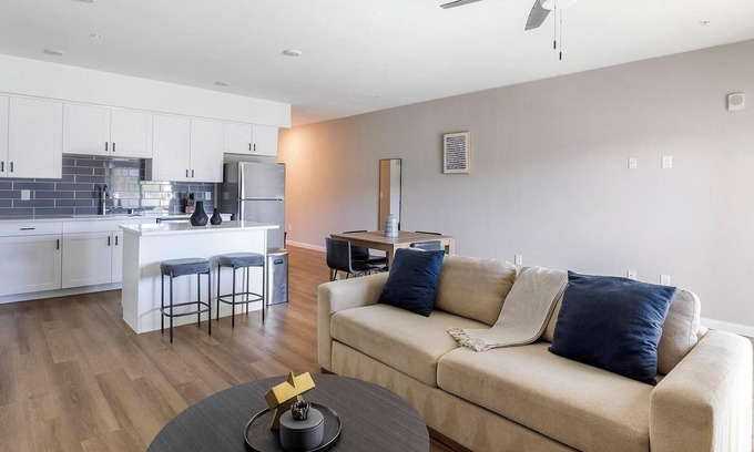 Townsite Apartment | Landing | Incredible 1BD, Rooftop Lounge, Pool