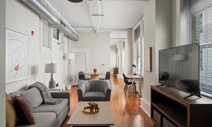 Downtown Nashville Apartment | Landing | Incredible 1BD, Gym