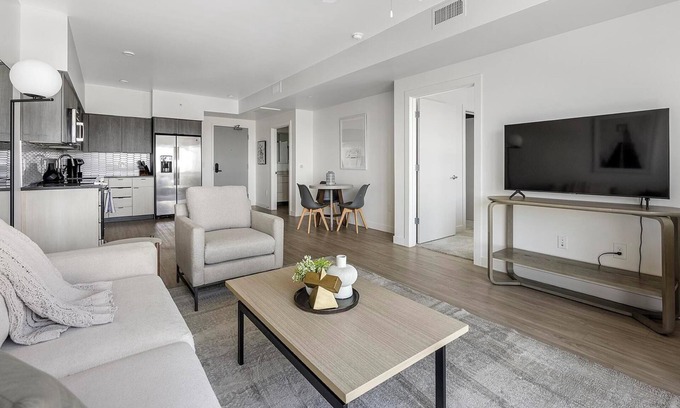 Tempe Apartment | Landing | Incredible 1BD, Pool, Courtyard