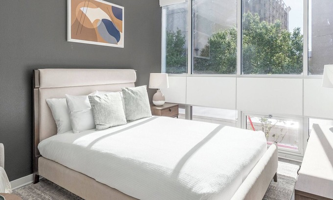 Five Points South Apartment | Landing | Incredible Studio, Pool, Gym