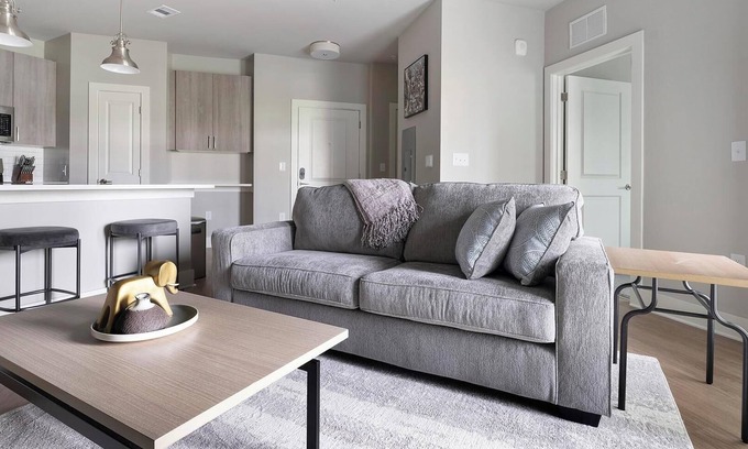 Fort Myers Apartment | Landing | Modern 1BD, Clubhouse, Gym