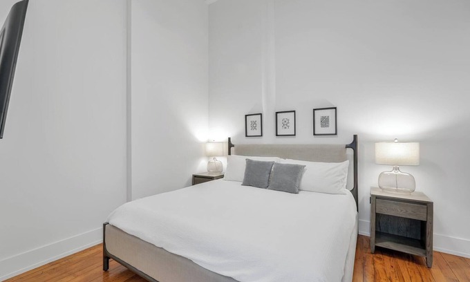 Greenville Apartment | Landing | Modern 1BD, Gym, Yoga Studio
