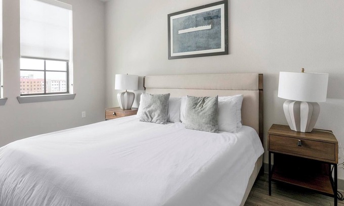 Washington Ave./ Memorial Park Apartment | Landing | Modern 1BD, Yoga Studio, Courtyard