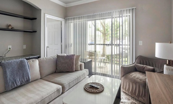 Richmond Apartment | Landing | Spectacular 1BD, Clubhouse, Pool