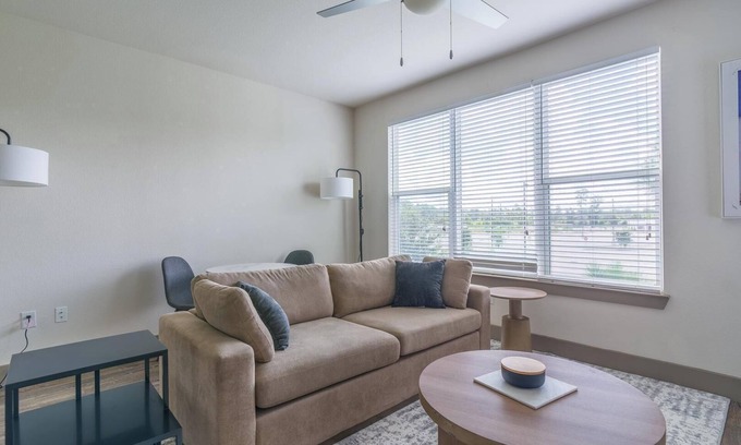 Conroe Apartment | Landing | Spectacular 1BD, Yoga Studio, Gym