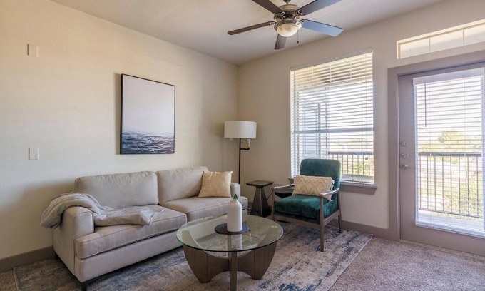 Spring Apartment | Landing | Spectacular 1BD, Gym, Clubhouse
