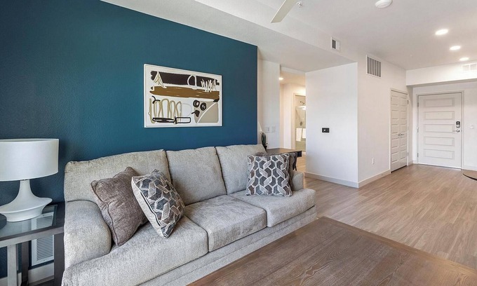 North Mountain Apartment | Landing | Spectacular 1BD, Pool, Gym