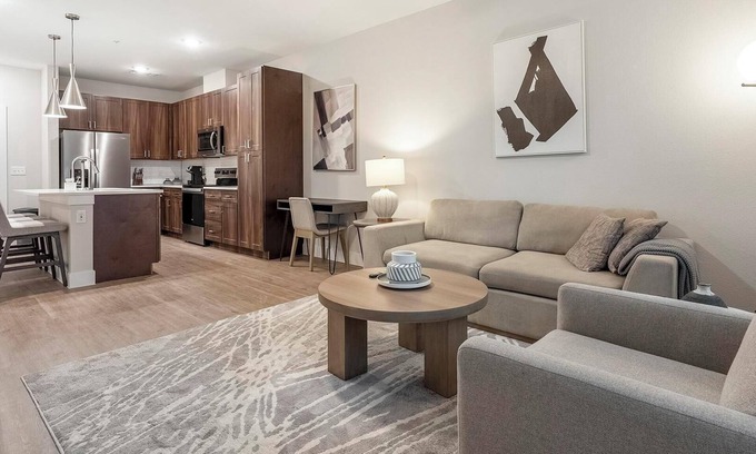 Seguin Apartment | Landing | Spectacular 1BD, Gym, Pool