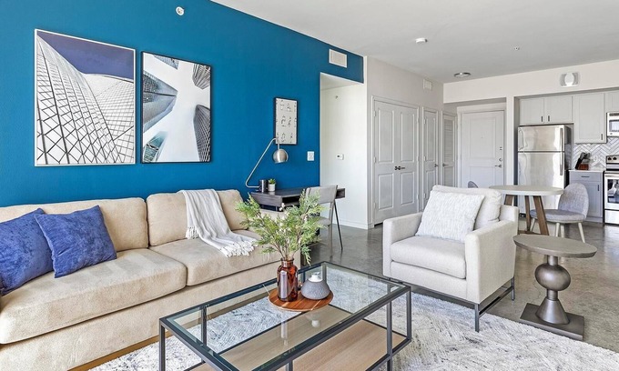 West Dallas Apartment | Landing | Spectacular 2BD, Gym, Pool