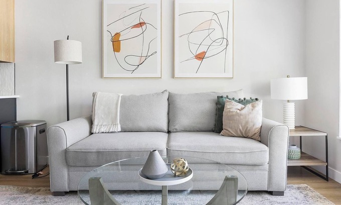 Englewood Apartment | Landing | Spectacular Studio, Gym, Rooftop Lounge