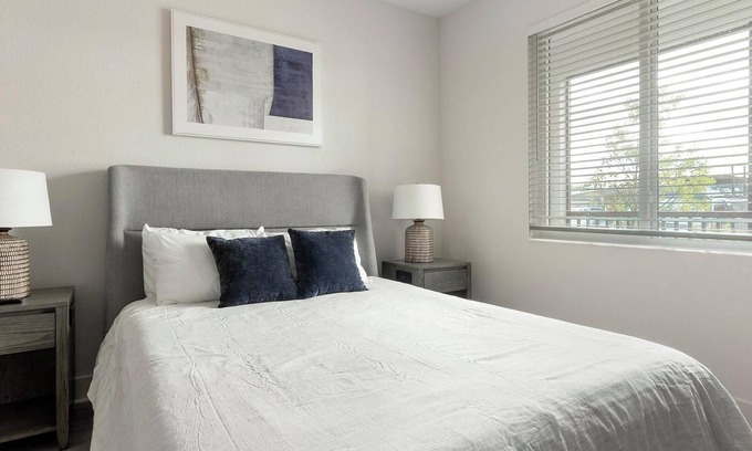 Palmetto Apartment | Landing | Stunning 1BD, Yoga Studio, Gym