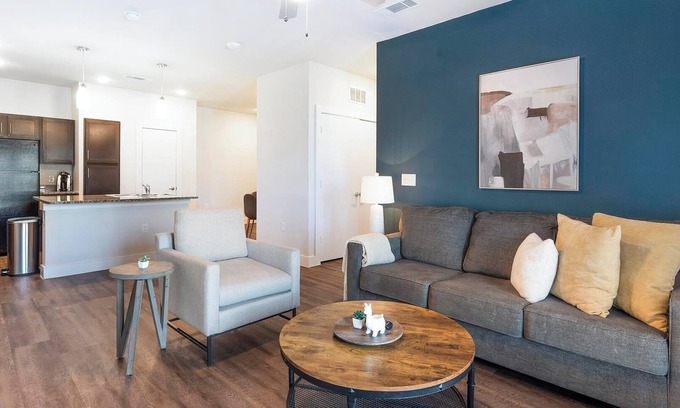 San Antonio Apartment | Landing | Stunning 2BD, Pool, Gym