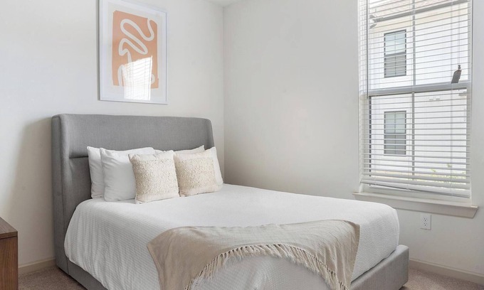 Pflugerville Apartment | Landing | Stylish 1BD, Game Room, Courtyard