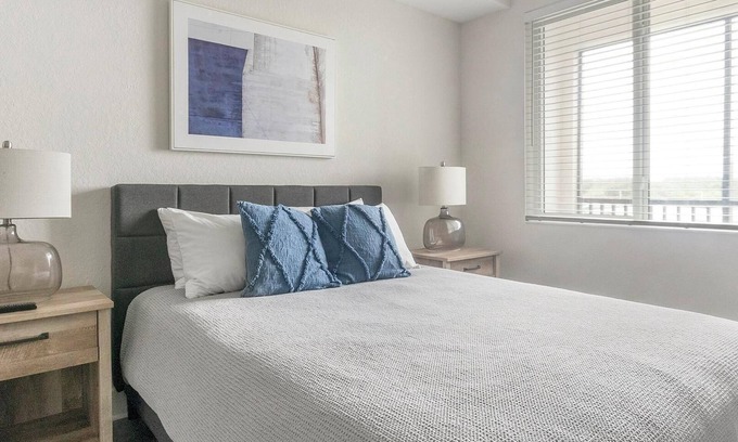 Palmetto Apartment | Landing | Stylish 1BD, Clubhouse, Yoga Studio