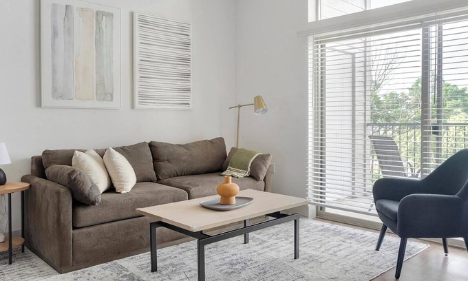 Montopolis Apartment | Landing | Stylish 1BD, Clubhouse, Gym