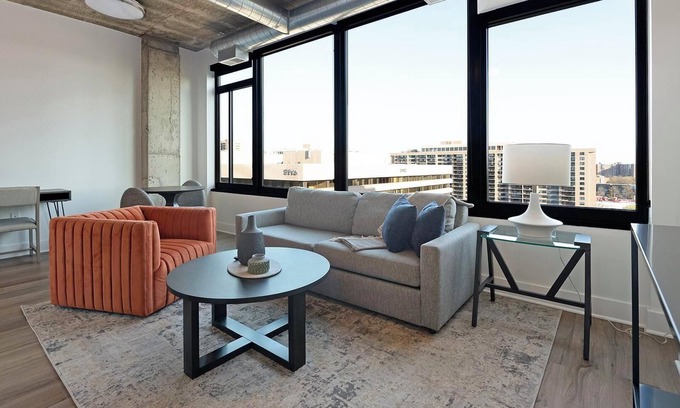 Baileys Crossroads Apartment | Landing | Stylish 1BD, Game Room, Gym