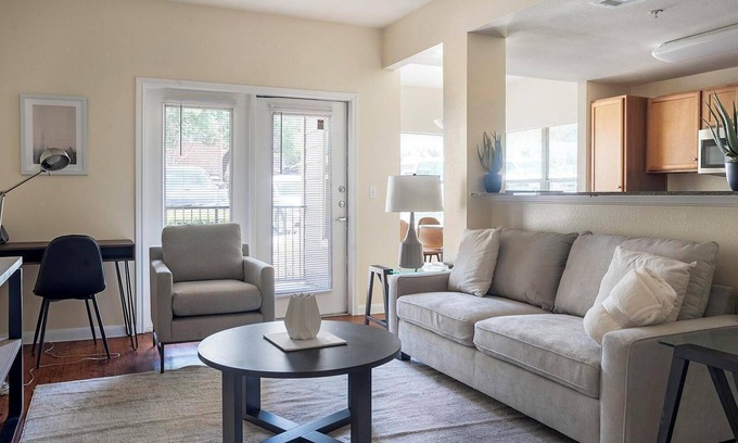 Sweetbriar Apartment | Landing | Stylish 1BD, Pool, Clubhouse