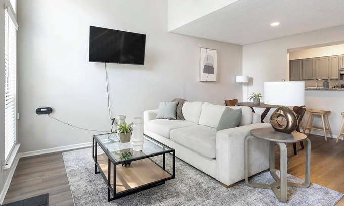 Cordova Apartment | Landing | Stylish 2BD, Gym, Game Room