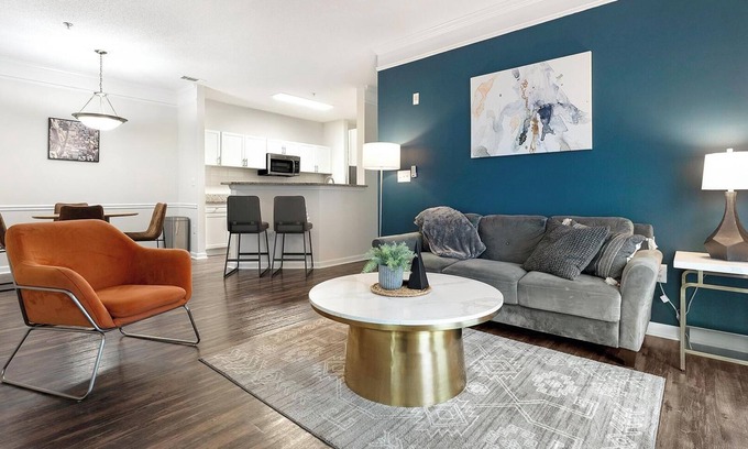 Summerville Apartment | Landing | Stylish 2BD, Gym