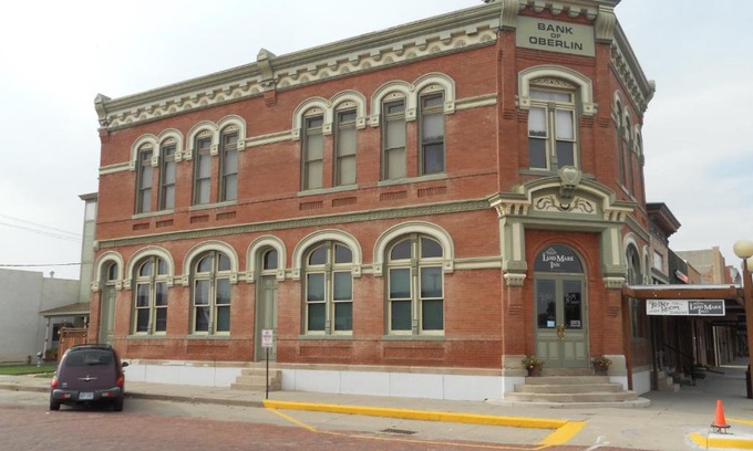 Oberlin Hotel | LandMark Inn at the Historic Bank of Oberlin