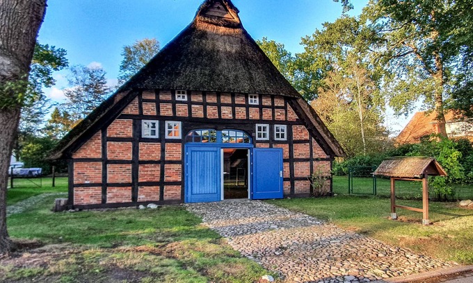 Hepstedt House | Landromantik Unter Reet - Ferienhaus mit Sauna und Kamin
