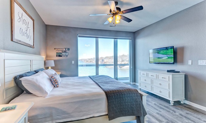 Osage Beach Condo | Lands End Condo, Top Rated, No Steps, MainChannel View, 3bd/2Bath. Seasonal Pool