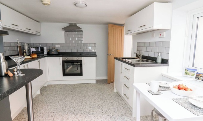 Cardigan Cottage | Lane Cottage