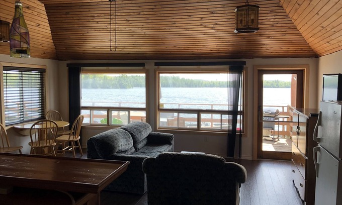 Espanola Cottage | Lang Lake Resort