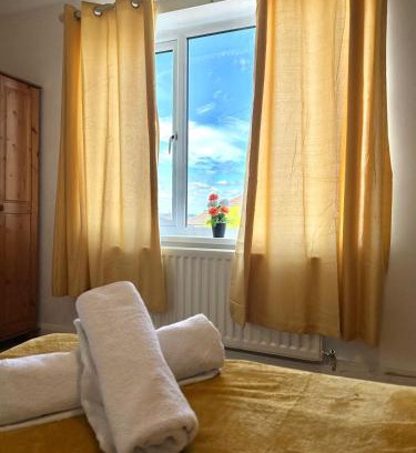 Derby House | Langdale House 5 bedroom 7 beds 3 bathrooms