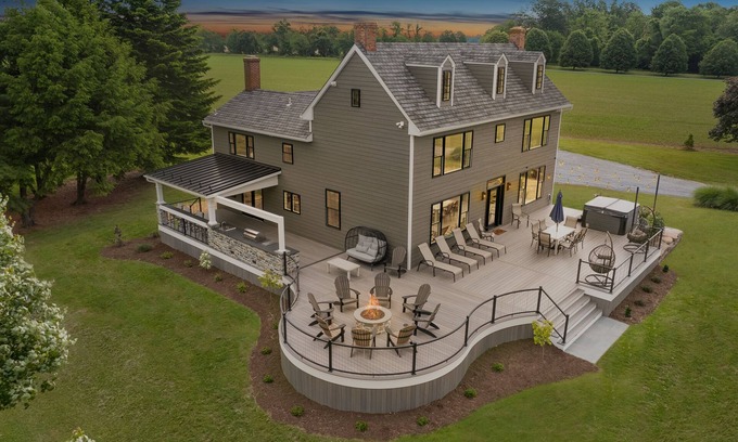 Chestertown House | Langford Creek Estate | Waterfront w/HOT TUB + Deck!