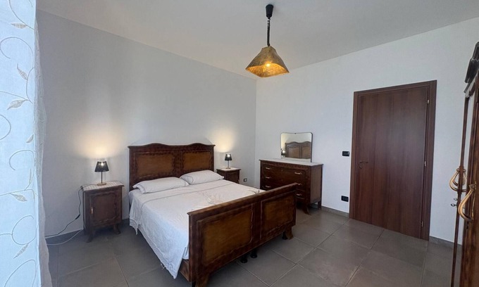 Mango Apartment | Langhe da Cartolina Accommodation with 6 beds plus a crib.
