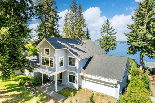 Langley House | Langley by the Sea by AvantStay Panoramic Vistas